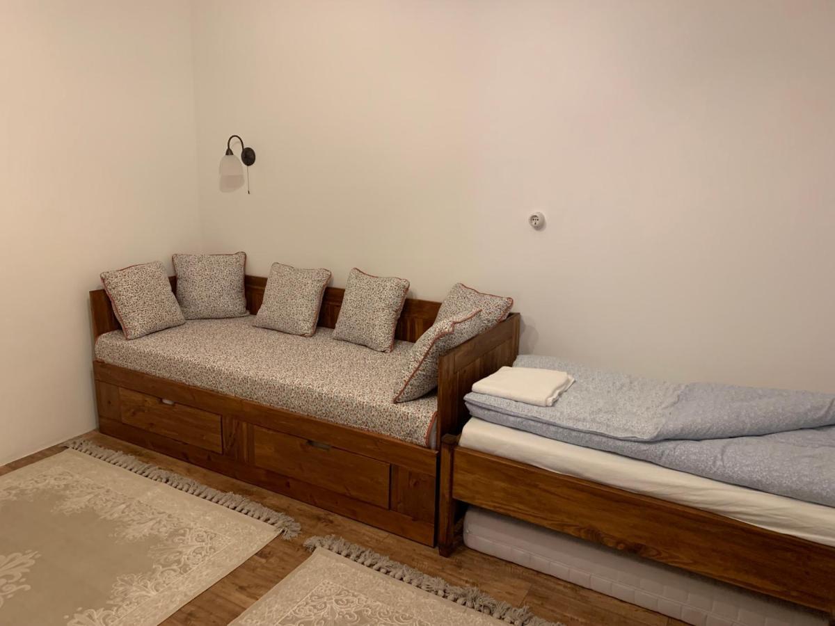 Szazesztendos Reveszhaz Apartman Szigetmonostor Εξωτερικό φωτογραφία